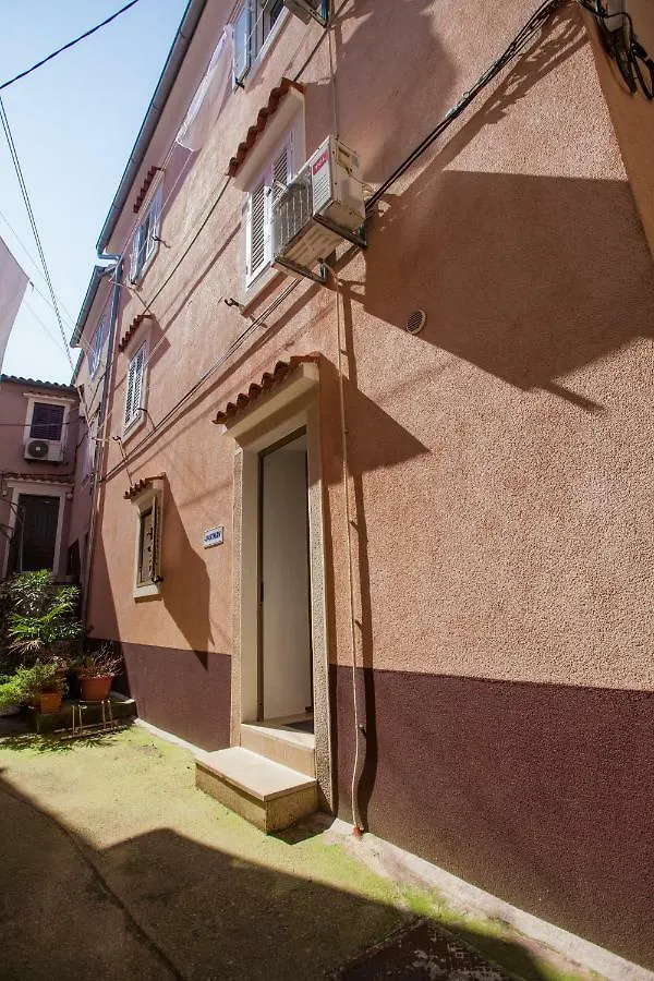 Apartments Dabovic Cres