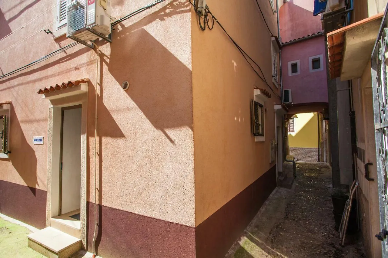 Apartments Dabovic Cres 0*,  Κροατία