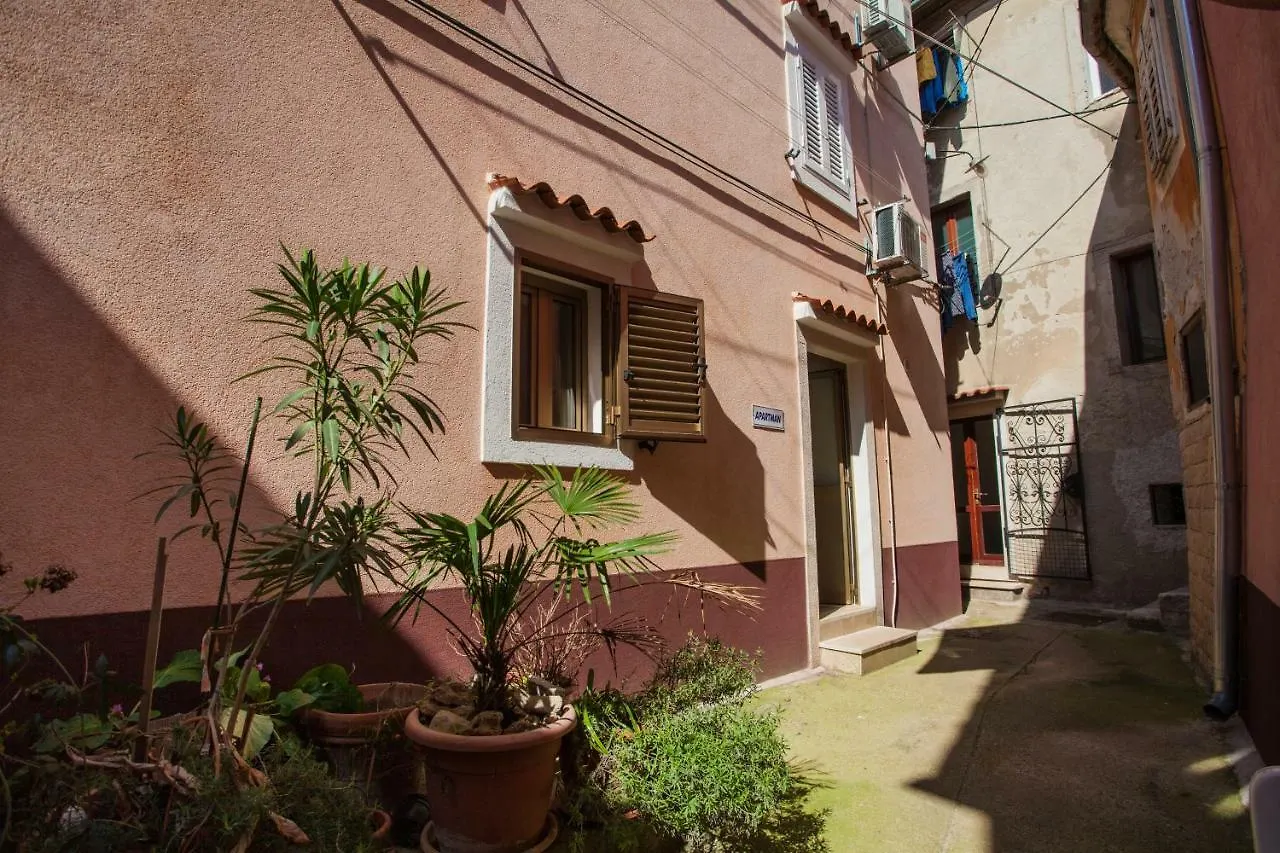 Apartments Dabovic Cres
