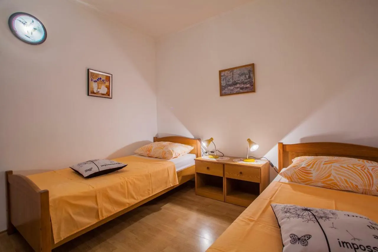 Apartments Dabovic Cres