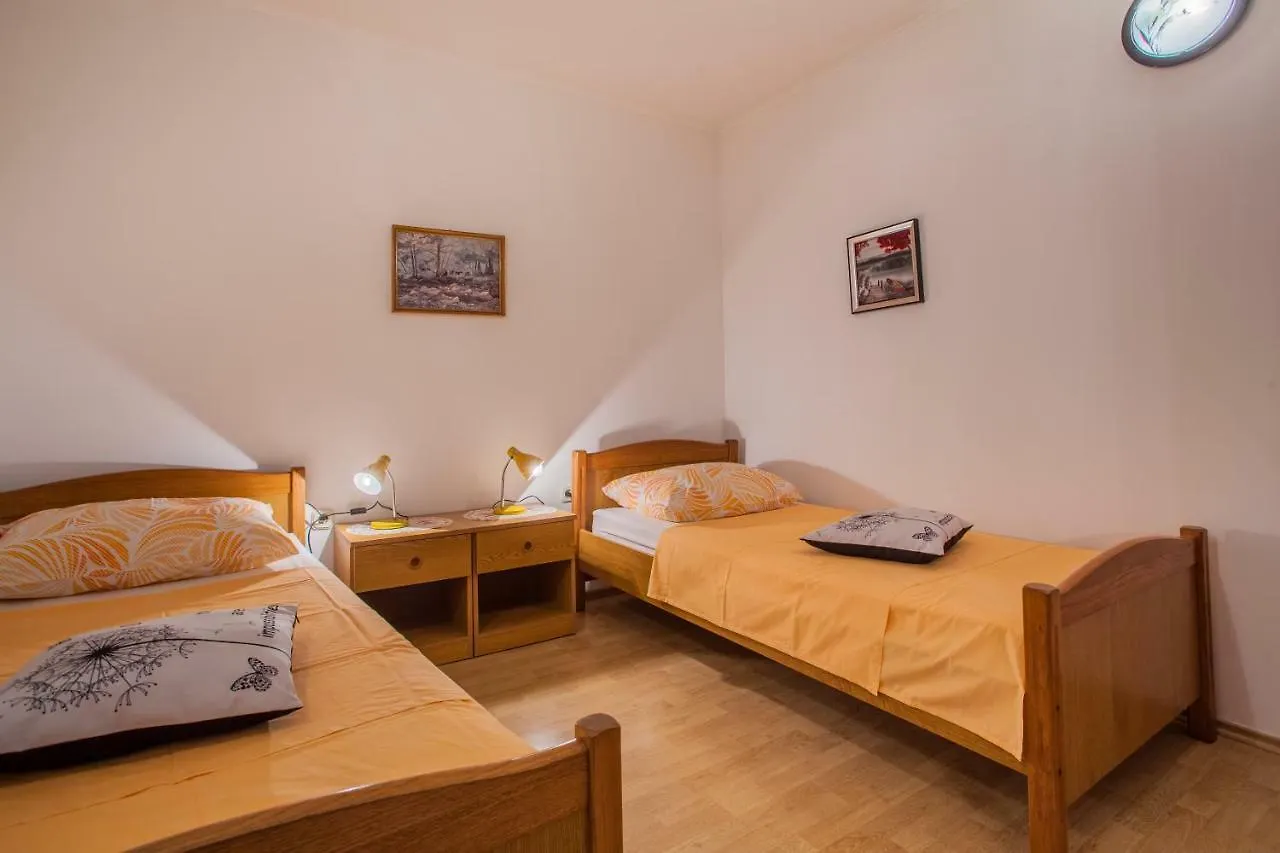 Apartments Dabovic Cres
